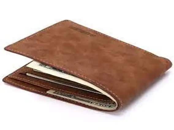 Astrology Tips: The blessings of Mother Lakshmi will always be on the purse, choose the color according to the zodiac