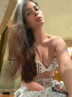 મોડલ અંકિતા શૌરીની તસવીરોએ સોશિયલ મીડિયામાં લગાવી આગ, જુઓ બોલ્ડ અંદાજ