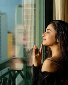 Priyanka Mohan Latest Photos: பூங்காற்றே பூங்காற்றே பூப்போல வந்தாள் இவள்.. பிரியங்கா மோகனின் லேட்டஸ்ட் போட்டோஸ்..!