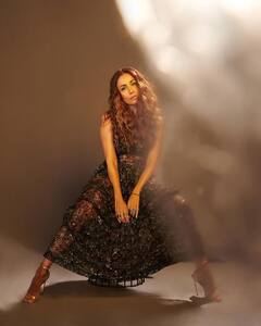 अपघातानंतर मलायकानं एक पोस्ट शेअर करून चाहत्यांनी दिली तिच्या तब्येतीबाबत माहिती; म्हणाली..