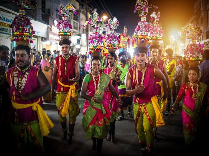சித்திரை திருவிழா ஆட்டம், பாட்டம் கொண்டாட்டம்.