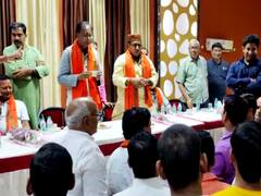 Bihar Politics: मुजफ्फरपुर में BJP का विरोध, उप चुनाव से पहले हंगामा, जानें क्यों डॉ. संजय जायसवाल को भागना पड़ गया