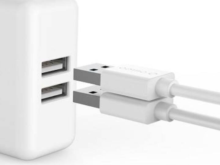 THIS Apple charger may charge 2 iPhones details here ஒரே நேரத்தில் இரண்டு ஐபோன்கள் சார்ஜ் செய்யலாம்… 35W உடன் வரும் புதிய ஐபோன் சார்ஜர் அப்டேட்!