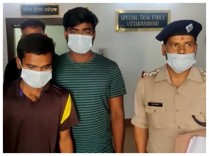 Dehradun Uttarakhand Cyber ​​police arrested two frauds cheated 9 lakh for booking Vaishno Devi heli service ANN Dehradun News: वैष्णो देवी के लिए हेलीकॉप्टर सेवा के नाम पर 9 लाख की ठगी, दो आरोपी गिरफ्तार