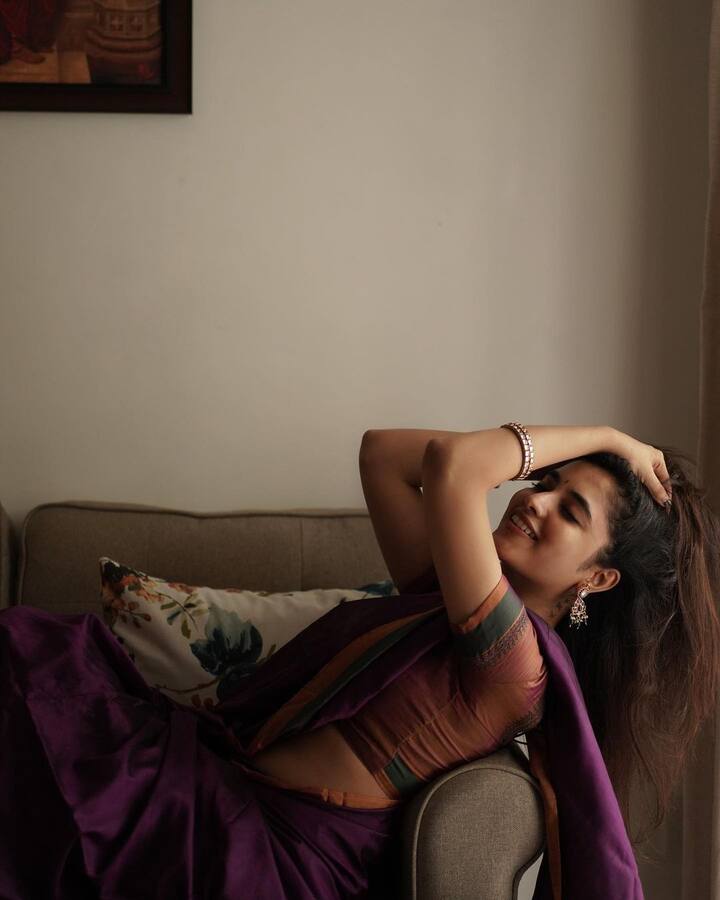 வீசும் இந்த பெண்ணோட