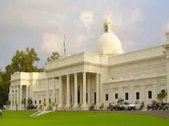IIT Roorkee: आईआईटी रुड़की के छात्र अब संस्कृत की भी करेंगे पढ़ाई, अंग्रेजी में भी होगा सिलेबस