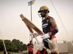 IPL 2022: प्रैक्टिस सेशन में बोल्ड होने पर नाराज हुए विराट, बैट पर ऐसे निकाला गुस्सा