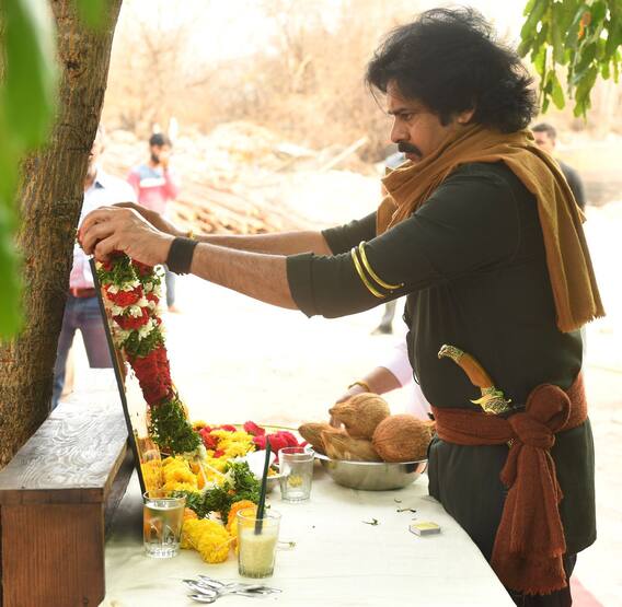 Pawan Kalyan - Sri Rama Navami Pooja: వీరమల్లు షూటింగ్‌కు ముందు పవన్ కల్యాణ్ శ్రీరామ నవమి పూజ