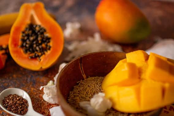 Skin Care Tips: Papaya is good for the skin, know its benefits