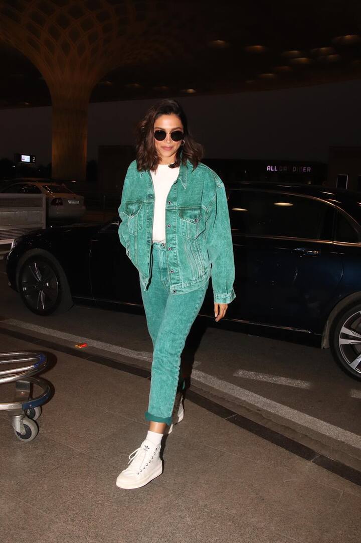 A pair of denim jeans matched her denim jacket, making her seem effortlessly cool. With her white shoes, Deepika created an amazing contrast of colour in her outfit.