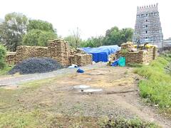 மழை பெய்யும் பொழுதெல்லாம் மயிலாடுதுறை மாவட்டத்தில் வீணாகும் நெல்மூட்டைகள்