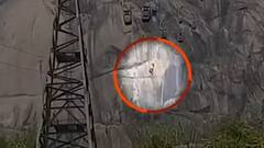 Deoghar Accident: रस्सी के सहारे बचाई जा रही जिंदगी, अब तक बचाए गए 26 लोग..ऐसे चल रहा रेस्क्यू ऑपरेशन