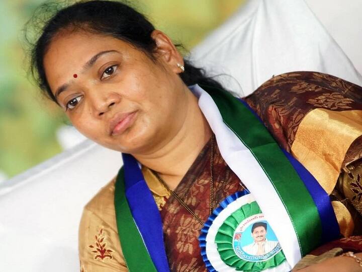Ex Home Minister Mekathoti sucharitha resigns as MLA, after she didn't get Minister Post Mekathoti Sucharitha: ఏపీలో కొత్త కేబినెట్ చిచ్చు! అన్నంతపనీ చేసిన మేకతోటి సుచరిత - ఎమ్మెల్యే పదవికి రాజీనామా