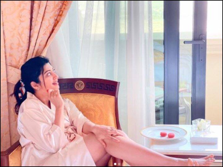 यहां बता दें कि परणिता ने साल 2021 में घर पर ही  कुछ खास दोस्तों और परिवार के बीच शादी की थी.