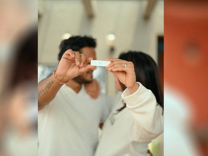 प्रणिताने गेल्या वर्षी 30 मे 2021 रोजी बेंगळुरूस्थित बिझनेसमन नितीन राजू यांच्याशी लग्न केले होते आणि तिने 1 जून रोजी सोशल मीडियाच्या माध्यमातून चाहत्यांना तिच्या लग्नाची माहिती दिली होती. एका खाजगी समारंभात त्यांचे लग्न झाले होते.