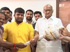 PHOTO : महाराष्ट्र केसरी पृथ्वीराज पाटीलने घेतली शरद पवारांची भेट!