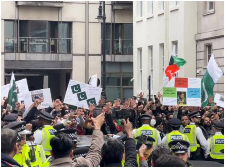 Clash Between Imran Khan Supporters and Nawaz Sharif Supporters in London outside Nawaz Sharif House पाकिस्तान से बाहर भी पहुंची सियासी लड़ाई, नवाज शरीफ के लंदन स्थित घर के बाहर भिड़े इमरान और नवाज के समर्थक