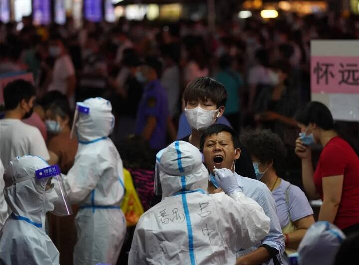 China Covid outbreak Guangzhou closes schools, Shanghai’s new cases soar to a new record China lockdown: மறுபடியுமா? மீண்டும் லாக்டவுன்..! ஷாக் கொடுக்கும் சீனா.! ஒமிக்ரானால் மூடப்பட்ட தொழில்நகரம்!