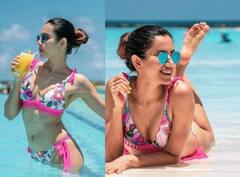 એક્ટ્રેસ સોનાલીનો સ્વિમિંગ પૂલમાં જોવા મળ્યો બિકિની અંદાજ, આપ્યા હોટ પોઝ