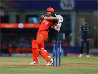 IPL 2022, SRH vs GT: हैदराबाद ने गुजरात का विजयरथ रोका, पूरन ने धोनी के अंदाज़ में छक्का लगाकर दिलाई जीत