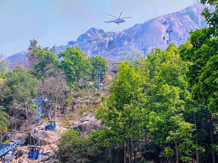 Jharkhand: 2 Dead, 8 Injured As Cable Cars On Ropeway Collide In Deoghar. 48 Still Stuck In Cabins Jharkhand: 2 Dead, 8 Injured As Cable Cars On Ropeway Collide In Deoghar. 42 Still Stuck In Cabins