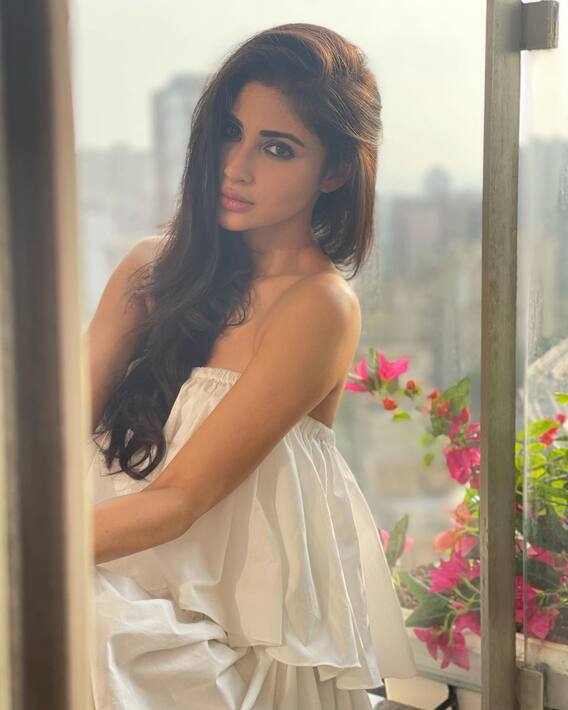 Actress Mouni Roy in an elegant look