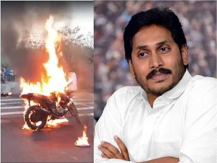 Watch: Not All In Ruling YSRCP Happy With New Andhra Cabinet, Dropped Leaders' Supporters Protest Watch: Not All In Ruling YSRCP Happy With New Andhra Cabinet, Dropped Leaders' Supporters Protest