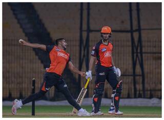 SRH vs GT: उमरान मलिक ने अपनी स्पीड से गुजरात के बल्लेबाज़ों को किया परेशान, फैंस ने दिए मज़ेदार रिएक्शन