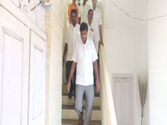 கூட்டணிக் கட்சிக்கு மரியாதை இல்லை-முதல் கூட்டத்திலேயே வெளிநடப்பு செய்த காஞ்சி துணை மேயர்