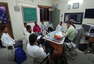 ભાવનગરમાં મનીષ સિસોદિયાની મુલાકાત બાદ સરકારી શાળાની સ્થિતિ મામલે જિલ્લાનું  શિક્ષણ તંત્ર દોડતું થયું, તાબડતોબ બોલાવી બેઠક