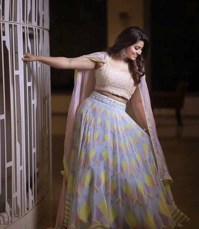 Sneha Photos: వారేవ్వా స్నేహా - నీ వలపు వలలో చిక్కుకుంటే కుర్రాళ్ల మనసు స్వాహా! - Image Credit: Sneha/Instagram