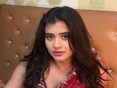 Hebah Patel: చీరకట్టులో హెబా పటేల్, చూపుతిప్పుకోనివ్వడం లేదుగా