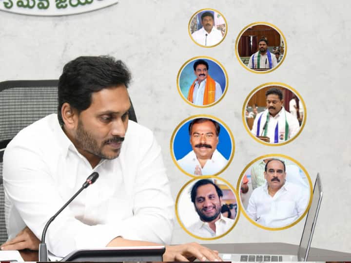 Andhra Pradesh CM Jagan who could not give a place in the cabinet to the loyalists AP Cabinet: సామాజిక 'న్యాయం'లో కొట్టుకుపోయిన 