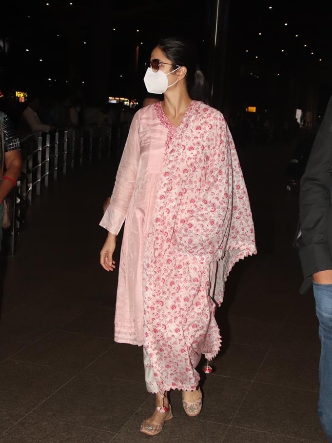 Katrina Kaif Looks Pretty In Pink Salwar Suit At The Airport