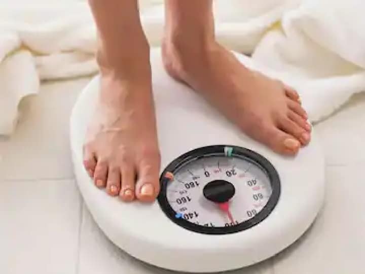 habits that makes you fatty weight loss habits follow this tips for weight loss Weight Loss Tips : वजन कमी करायचंय? 'या' सवयी आजचं सोडा, झटपट होईल 'वेट लॉस'