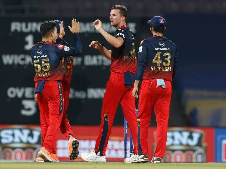 IPL 2022: Why RCB Players Are Wearing Black Armbands Against CSK?