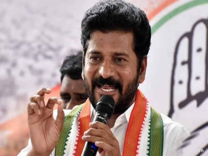 Telangana: BJP And TRS Play Politics Over Paddy Procurement, Says TPCC Chief Revanth Reddy Telangana: BJP And TRS Play Politics Over Paddy Procurement, Says TPCC Chief Revanth Reddy