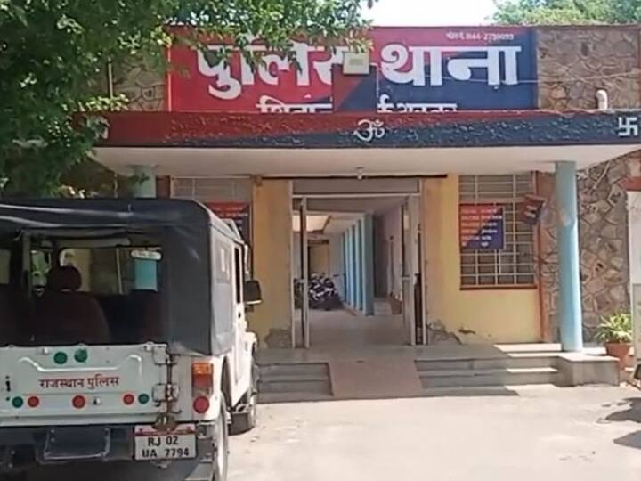 इसके अलावा टीम ने शिवाजीपार्क थाना क्षेत्र के जेल सर्किल के पास स्थित क्रॉस पॉइंट माल में भी दो कैफे, दो स्पा सेंटर और हसनखां मेवात नगर में पर्ल नाम से चल रहे पार्लर पर भी दबिश दी गई.