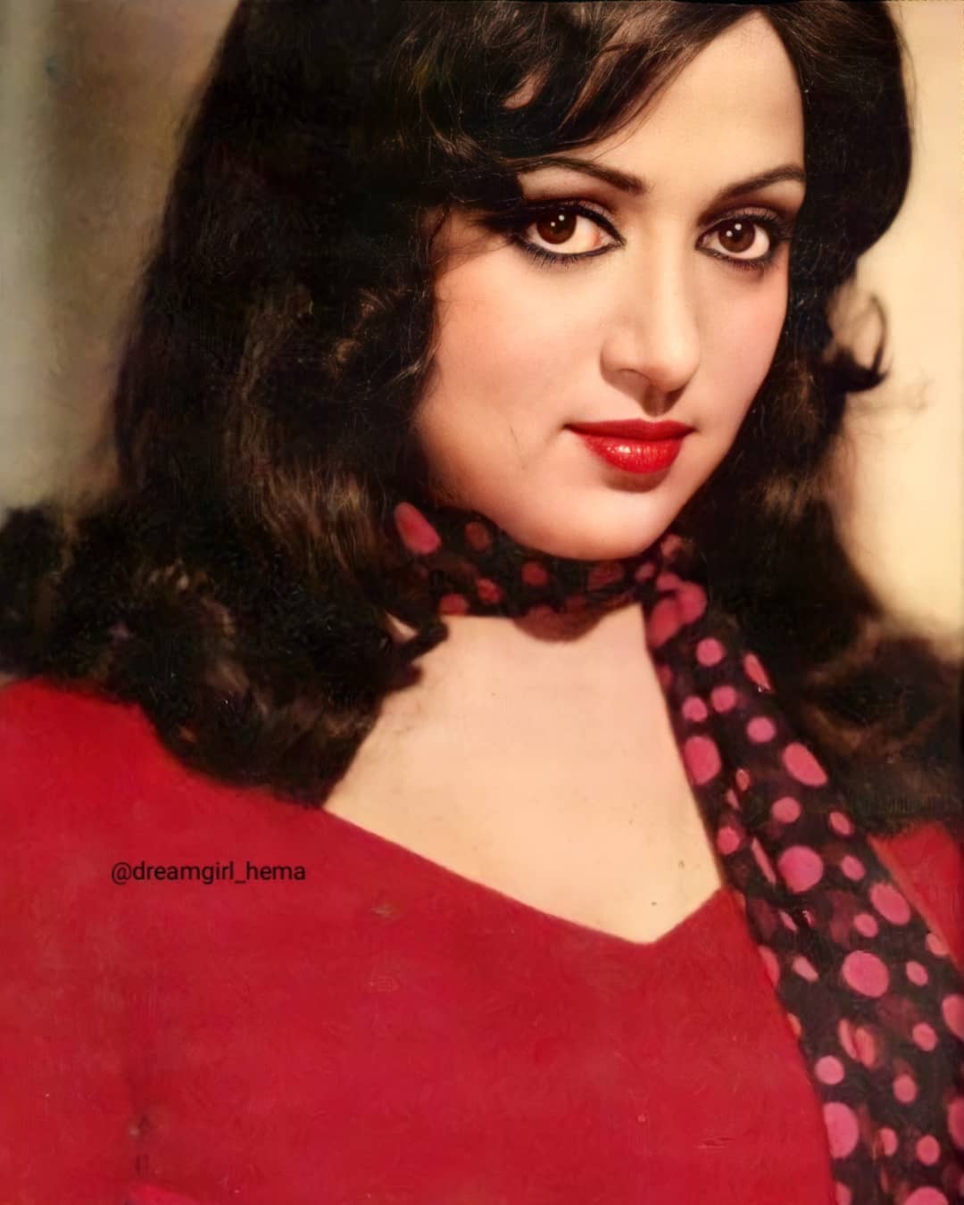 bollywood actress hema malini dream girl 5 beautiful pictures | हेमा मालिनी  को यूं ही नहीं कहा जाता है ड्रीम गर्ल, इन खूबसूरत तस्वीरों को देख आप भी समझ  जाएंगे