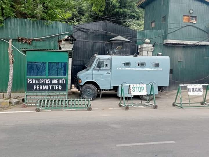 Mehbooba Mufti Claims 'Under House Arrest' Ahead Of Visit To Kashmiri Pandit Attacked Last Week Mehbooba Mufti Claims Put 'Under House Arrest' Ahead Of Visit To Kashmiri Pandit Attacked Last Week