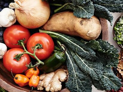From kitchen to your face: Vegetables you can use on your skin சமையலறையே பியூட்டி பார்லர்தான்.. முகப்பொலிவுக்கு எல்லாமே அங்கிருக்கு.. சில டிப்ஸ்!!