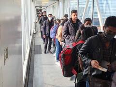 Chhattisgarh: यूक्रेन से छत्तीसगढ़ लौटे छात्रों की बढ़ी चिंता, देश के मेडिकल कॉलेज में एडमिशन देने की मांग की