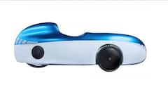 Velomobile on Bangalore roads: বেঙ্গালুরুর রাস্তায় আজব যান, গাড়ি দেখে হতবাক সবাই