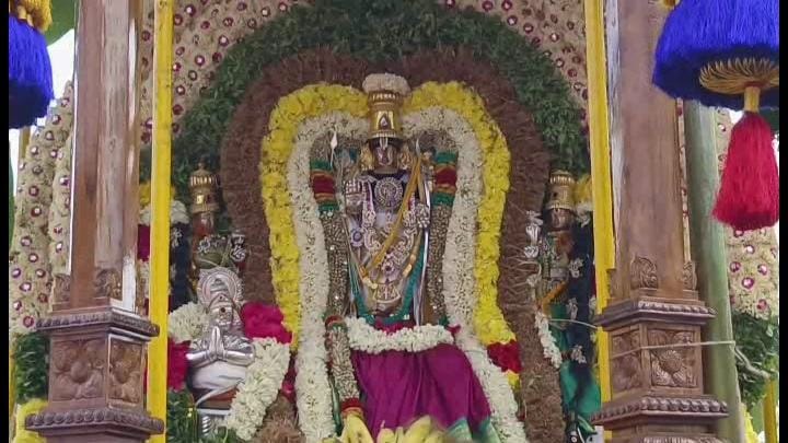 தருமபுரியில் ராம நவமி விழாவையொட்டி சென்னகேசவப் பெருமாள் கோவில் தேரோட்டம்