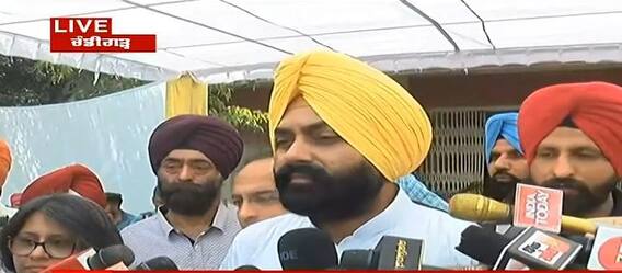 PRTC ਦੇ ਕਾਫ਼ਲੇ 'ਚ 24 ਨਵੀਂਆਂ ਬੱਸਾਂ ਸ਼ਾਮਿਲ, ਮੰਤਰੀ Bhullar ਨੇ ਕੁਝ ਦਿਨਾਂ 'ਚ ਵੱਡੇ ਸੁਧਾਰ ਦਾ ਦਿੱਤਾ ਭਰੋਸਾ