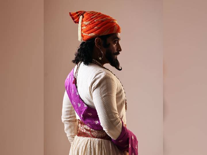 या ट्रेलर अनावरणप्रसंगी दिग्दर्शक दिग्पाल लांजेकर यांनी शिवराज अष्टकातील 'शेर शिवराज' हे चौथे पुष्प   छत्रपतींच्या चरणी अर्पण करताना आनंद होत असल्याचे सांगितले. तसेच चित्रपटाचे निर्माते नितीन केणी, प्रद्योत पेंढरकर, अनिल नारायणराव वरखडे यांचे आभार व्यक्त केले.