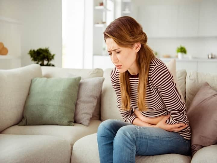 Health Tips Irritable bowel syndrome know symptoms and treatment Health Tips : महिलांमध्ये आढळणारा Irritable bowel syndrome म्हणजे काय? जाणून घ्या लक्षणं आणि उपचार