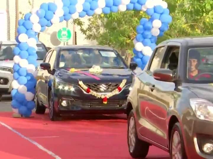 Chennai-Based IT Firm Gifts 100 Cars To Employees Who Helped With Company's Growth Chennai-Based IT Firm Gifts 100 Cars To Employees Who Helped With Company's Growth