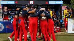 RCB vs CSK: RCBના બોલર હર્ષલ પટેલની બહેનને શ્રદ્ધાંજલિ આપવા RCBના ખેલાડીઓ કાળી પટ્ટી પહેરી રમવા આવ્યા