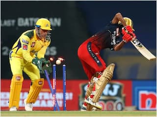 IPL 2022, CSK vs RCB: महेश दीक्षाना और जडेजा की स्पिन में फंसे RCB के बल्लेबाज़, CSK को मिली पहली जीत